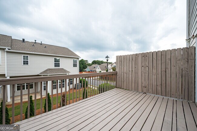 Building Photo - 2213 Leicester Way SE