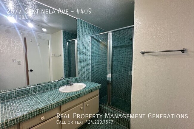 Building Photo - 2677 S Centinela Ave