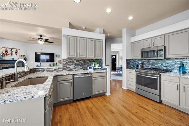 Building Photo - 12320 Grand Teton Dr