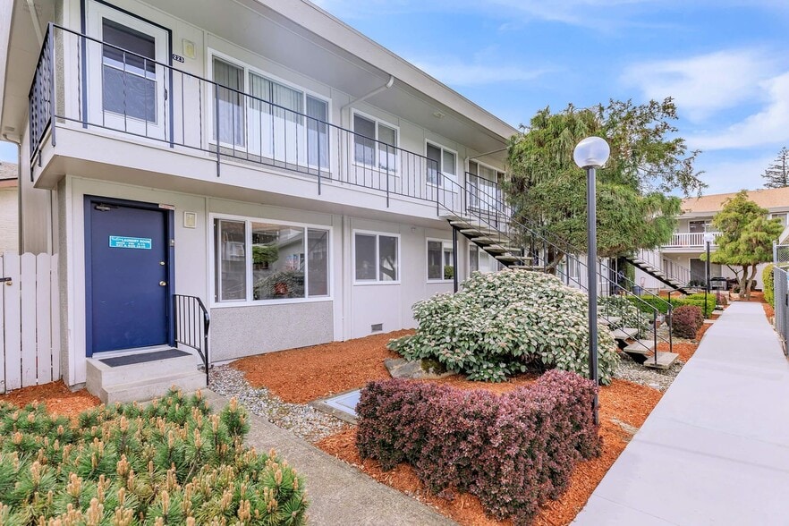 Interior Photo - Mar Vista