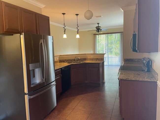 Building Photo - 5079 NW Fiddle Leaf Ct