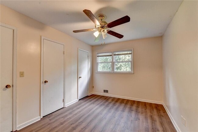 Building Photo - 268 Allen Ct SW