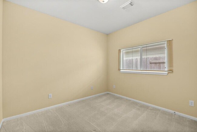 Building Photo - 12806 Pecan Shores Dr