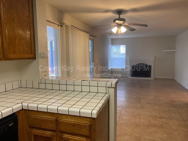 Building Photo - 960 Vallerand Rd