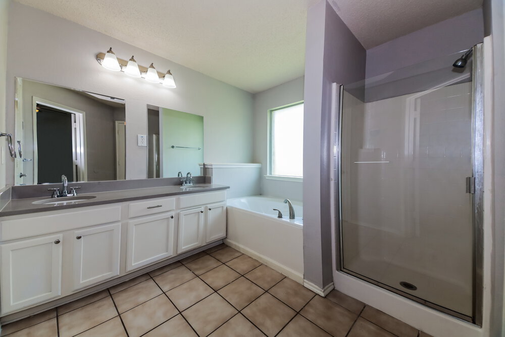 Building Photo - 1603 Venus Dr E