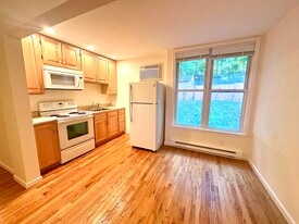 Building Photo - Highland Crossing