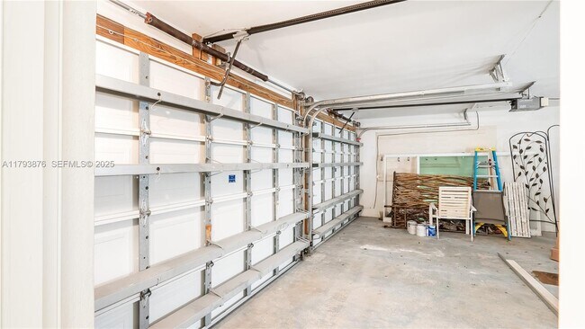 Building Photo - 4512 Sea Grape Dr