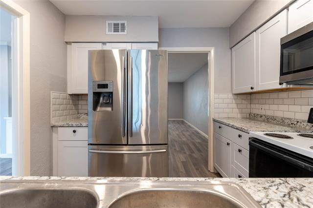 Building Photo - 7611 Dentcrest Dr