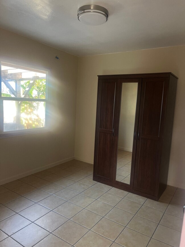 Building Photo - 4732 Cereza St