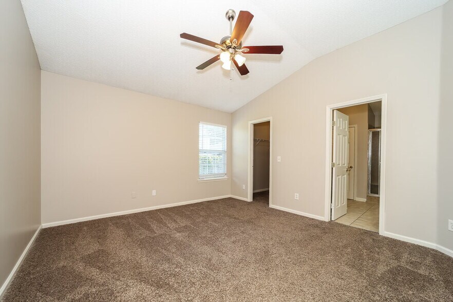 Building Photo - 12559 Fallohide Ln