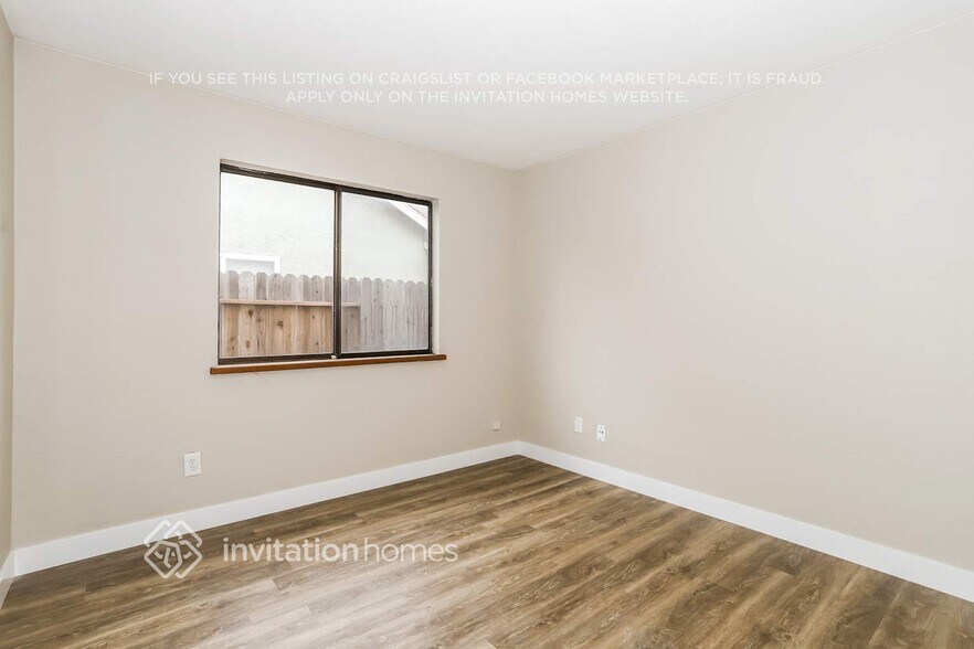 Building Photo - 15 Bishopgate Ct