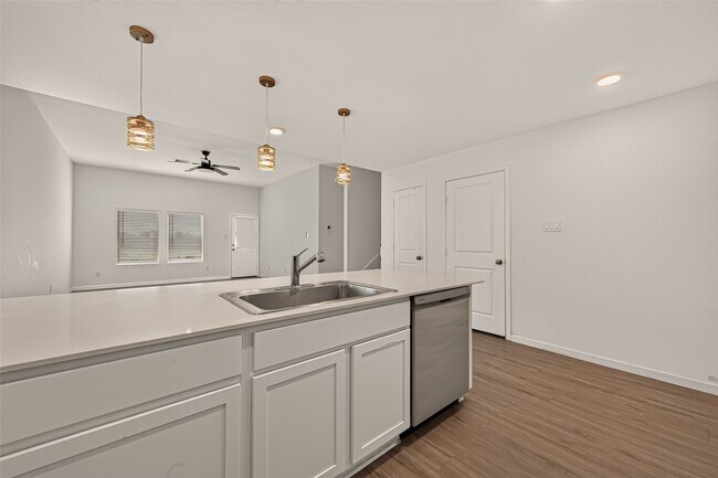 Building Photo - 3242 Spanish Oak Ln