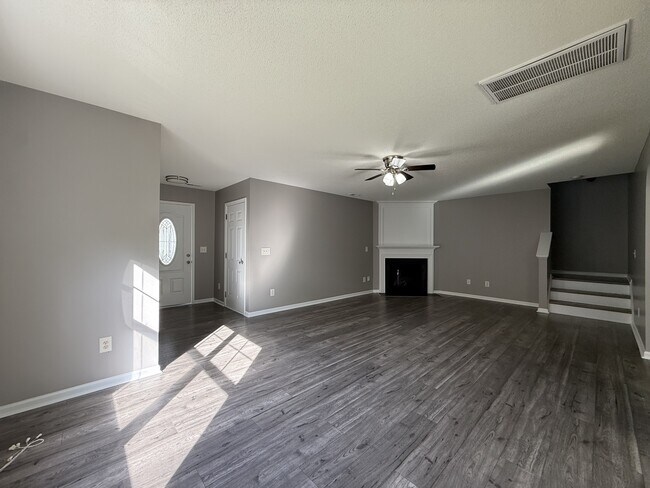 Building Photo - 3734 Mountain Brook Cir