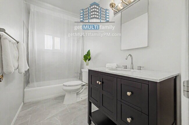 Building Photo - 4325 N 26th St