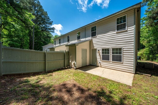 Building Photo - 105 Stowe Pl