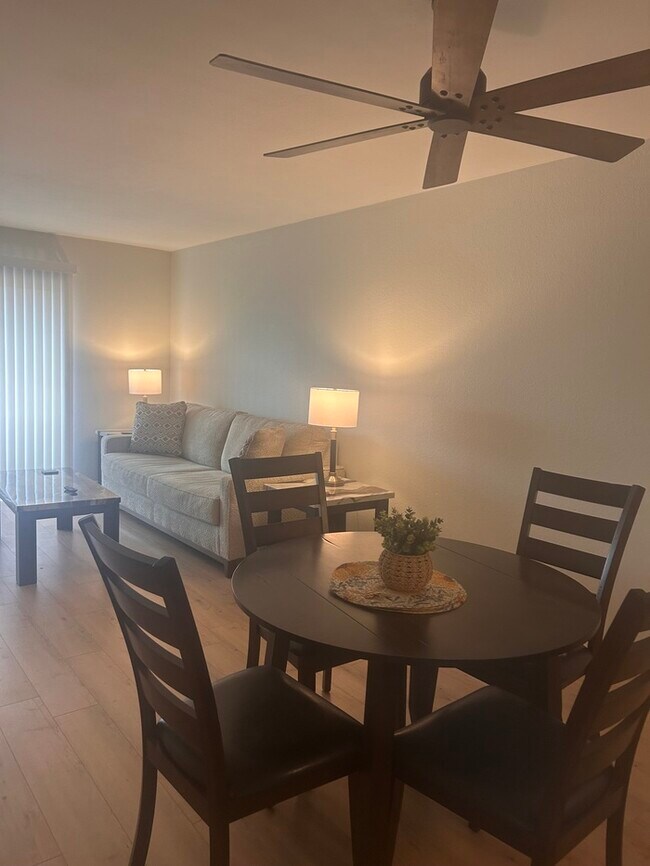 Building Photo - Fully Furnished Beautiful condominium in Excellent location