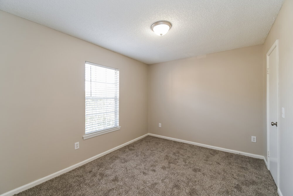 Building Photo - 8730 Buzz Ct