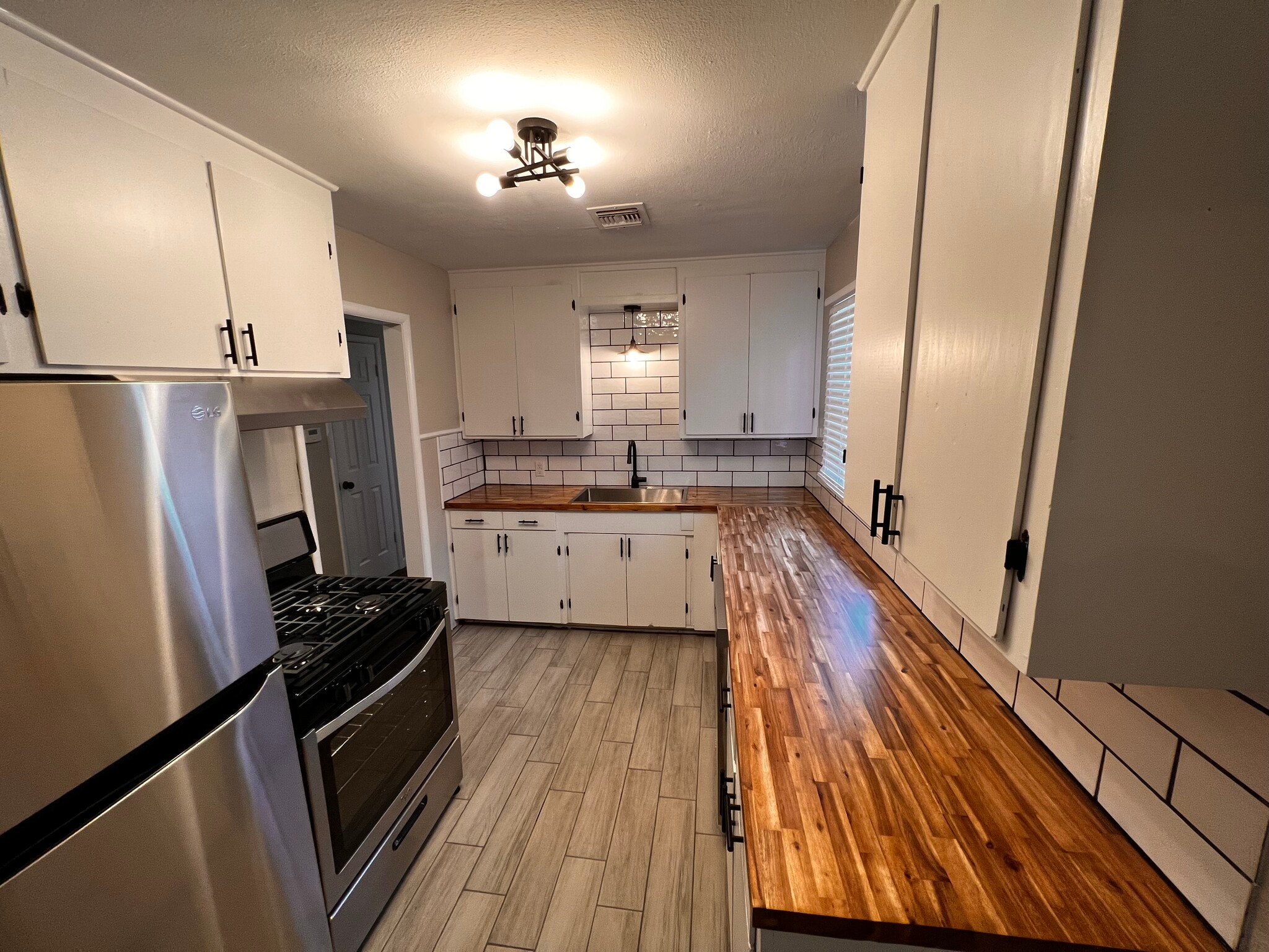 Building Photo - 1321 N 2nd Ave