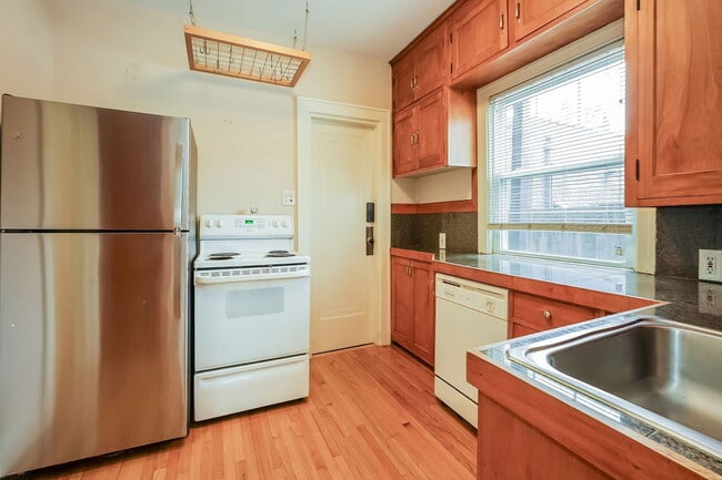 Building Photo - 4949 Penn Ave S