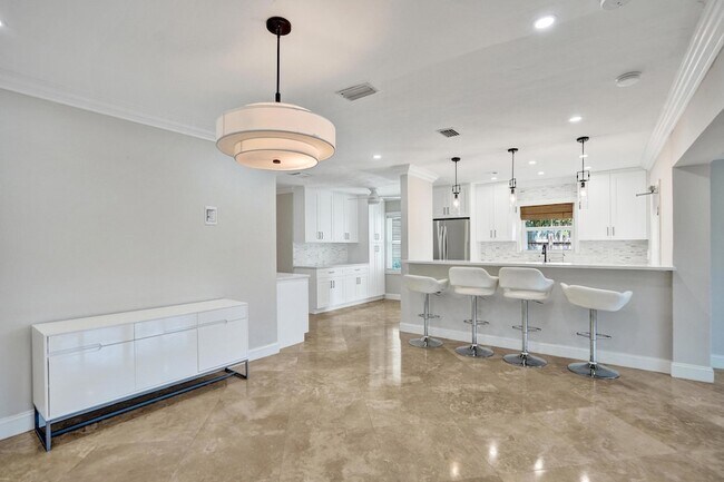 Building Photo - 1145 NE 12th Ave