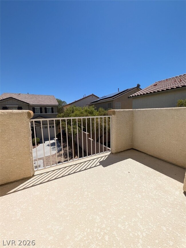 Building Photo - 134 E Cosmos Ct