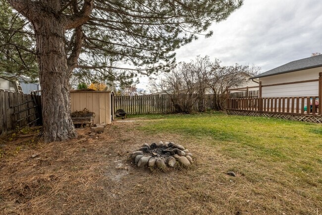 Building Photo - 4 BED 2 BATH HOME WITH BONUS ROOM IN IDAHO FALLS
