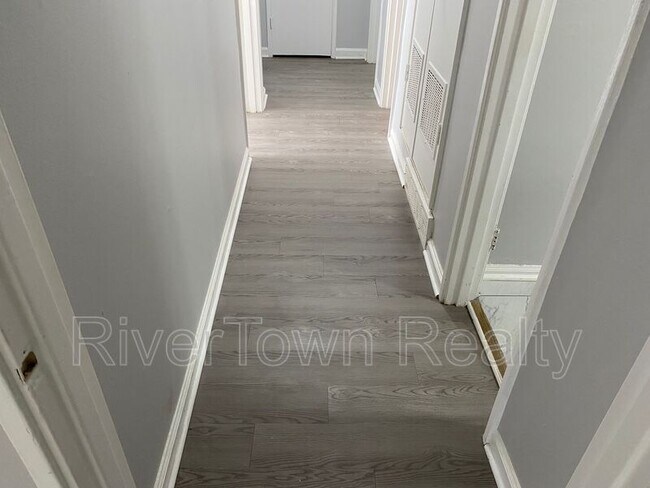 Building Photo - 1456 Paullus Ave