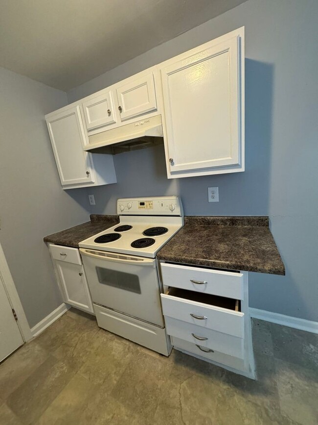 Building Photo - 2bd/1ba