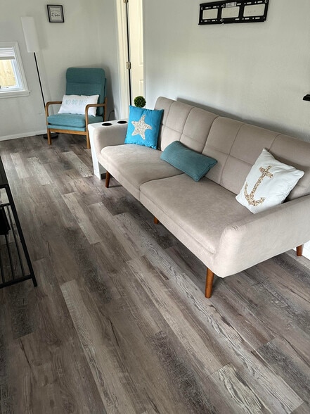 Building Photo - 6002 72nd Ave N