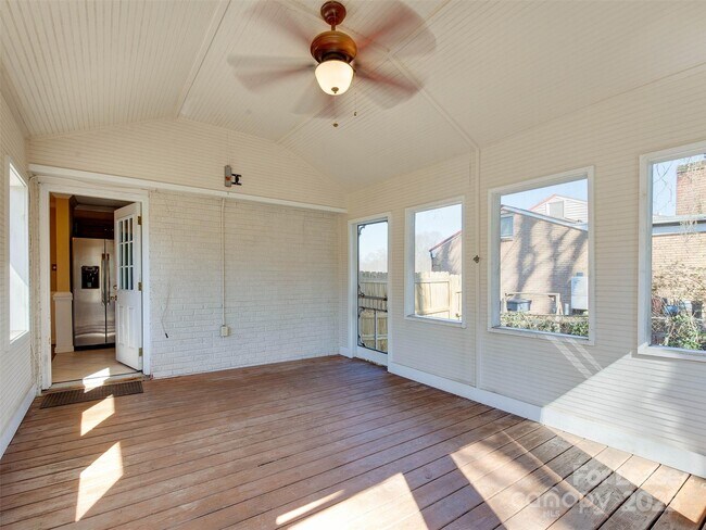 Building Photo - 4917 White Oak Rd