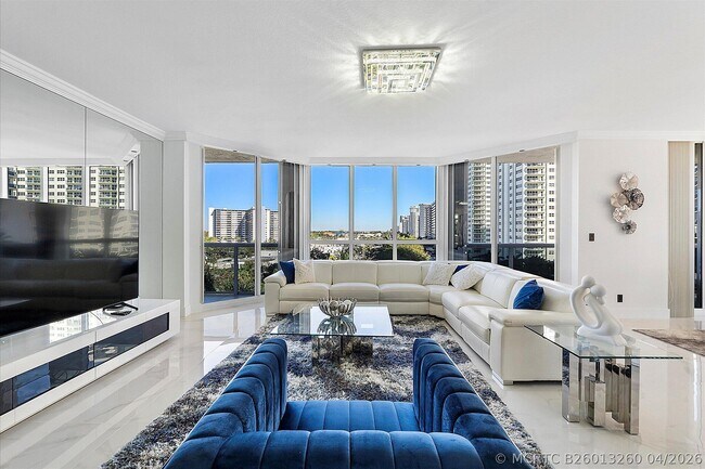 Building Photo - 3100 N Ocean Blvd