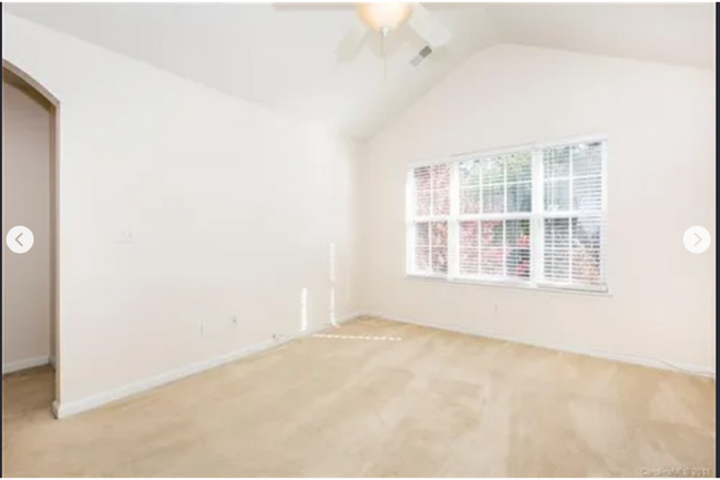 Building Photo - 14723 Lions Paw St