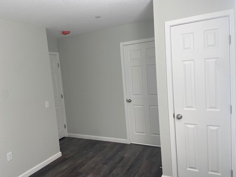 Building Photo - 446 W 126th St