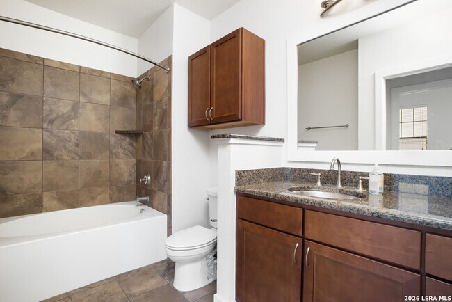 Building Photo - 2 Bedroom/2 Bath The Pinnacle At Oak Hills