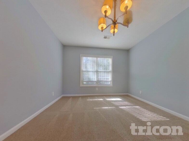 Building Photo - 291 Crestworth Crossing