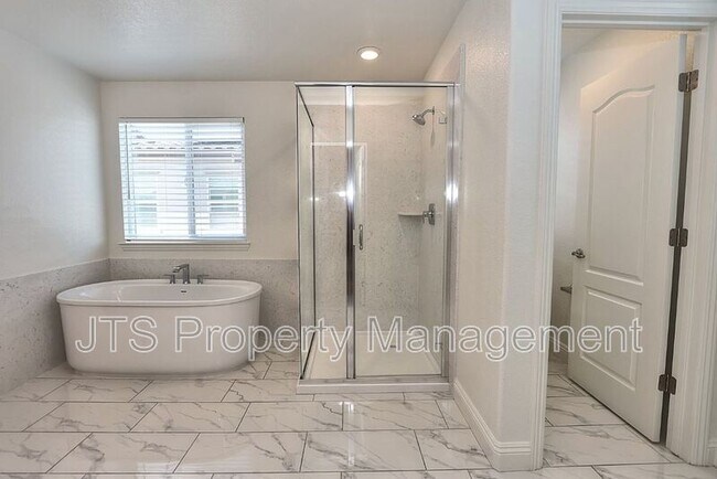 Building Photo - 4268 Emerald Gate Ln