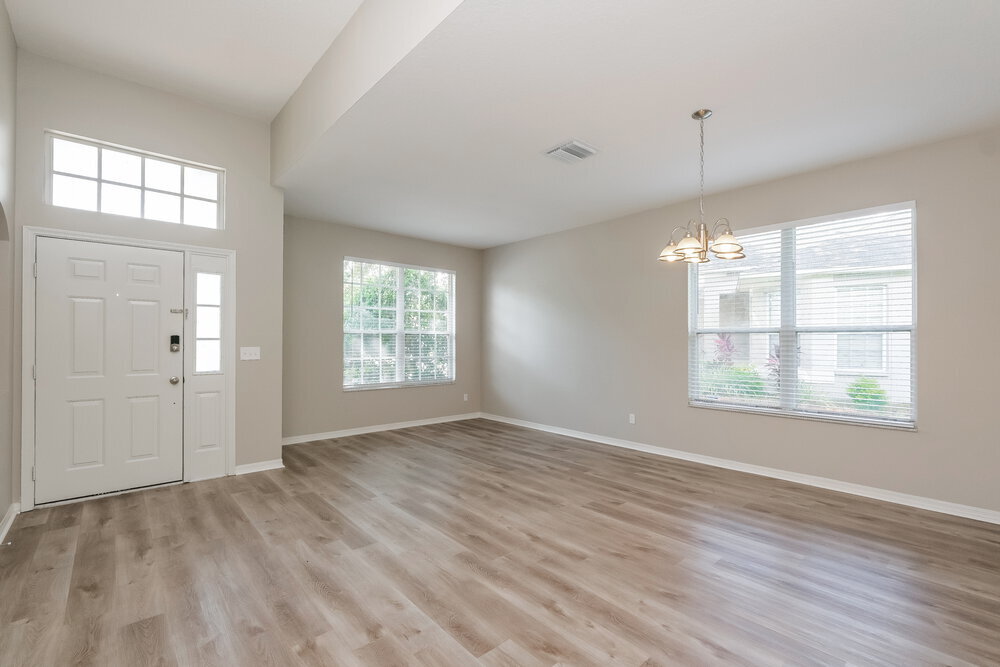 Building Photo - 1614 Wakefield Dr