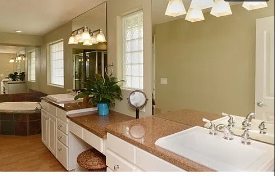 doulbe vanity sinks - 2900 Valley Oak Dr