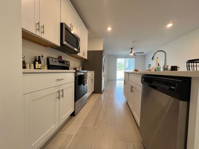 Building Photo - 4439 Rapallo Ave