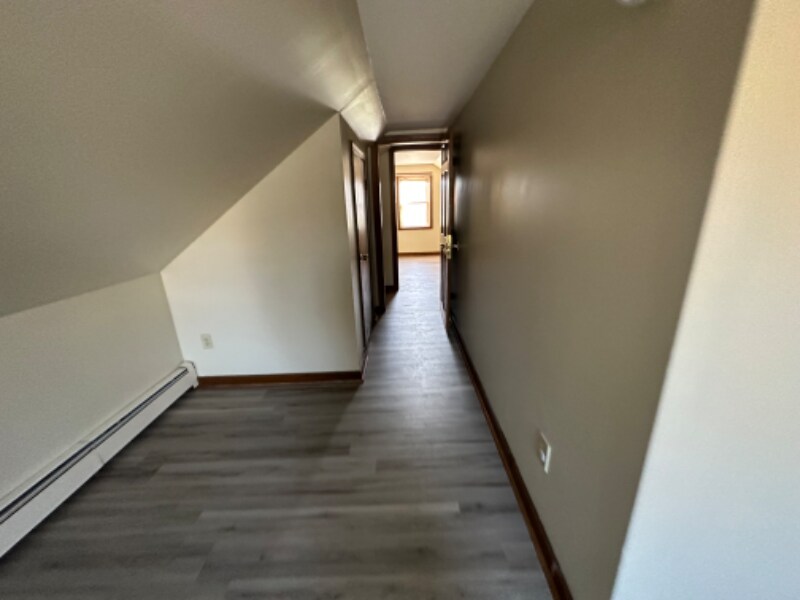 Building Photo - 12 Goldsmith Ln