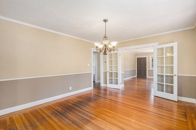 Building Photo - 3229 Central Ave