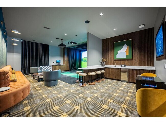 Building Photo - 640 Wisconsin Ave N