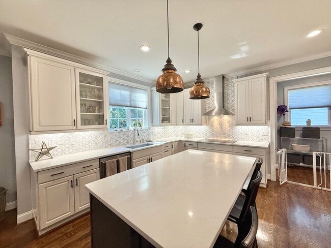 Building Photo - Luxurious 4BD, 3.5BA North Raleigh Home wi...