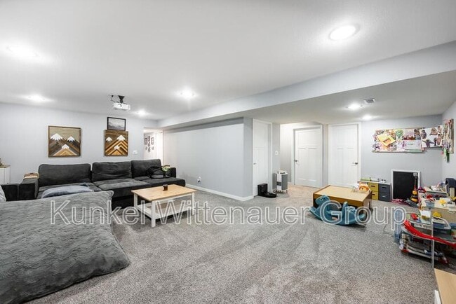 Building Photo - 2678 London Ln