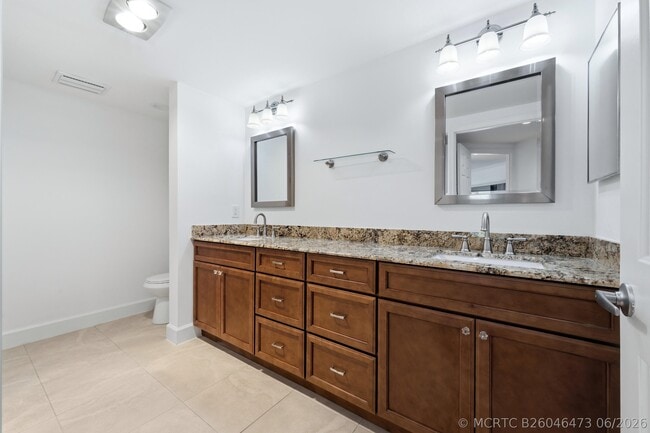 Building Photo - 101 Waterview Dr