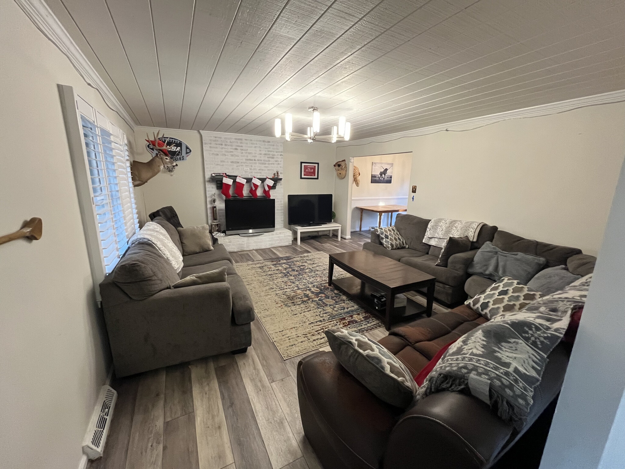 Building Photo - 120 Beverly Hills Cir