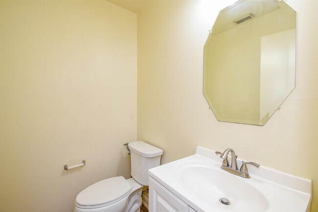 Building Photo - 11703 Pedernales Falls Ln