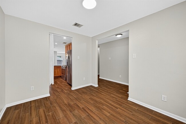 Building Photo - 10118 Sand Tracks Ct
