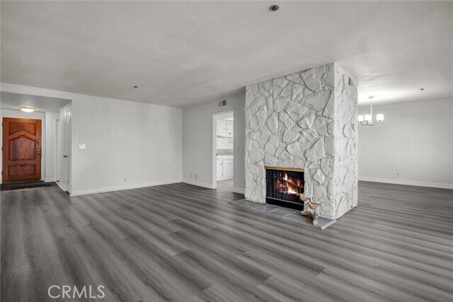 Building Photo - 230 S Catalina Ave