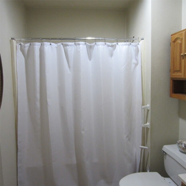 Building Photo - 512 County Rd 2222